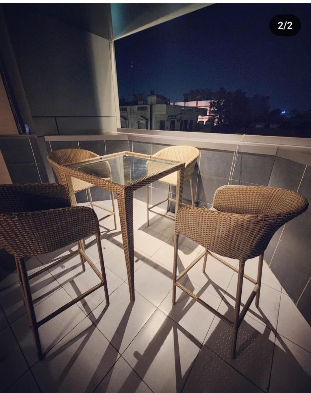 Square9 - A Boutique Hotel גורגאון מראה חיצוני תמונה